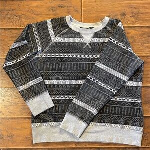 The North Face Women’s Fair Isle Nordic Gray V-Notched Crewneck size Large